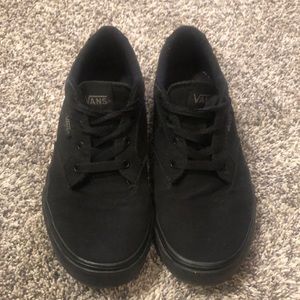 Youth All Black Vans - Sz 5 - really nice Condition - Smoke Free Home